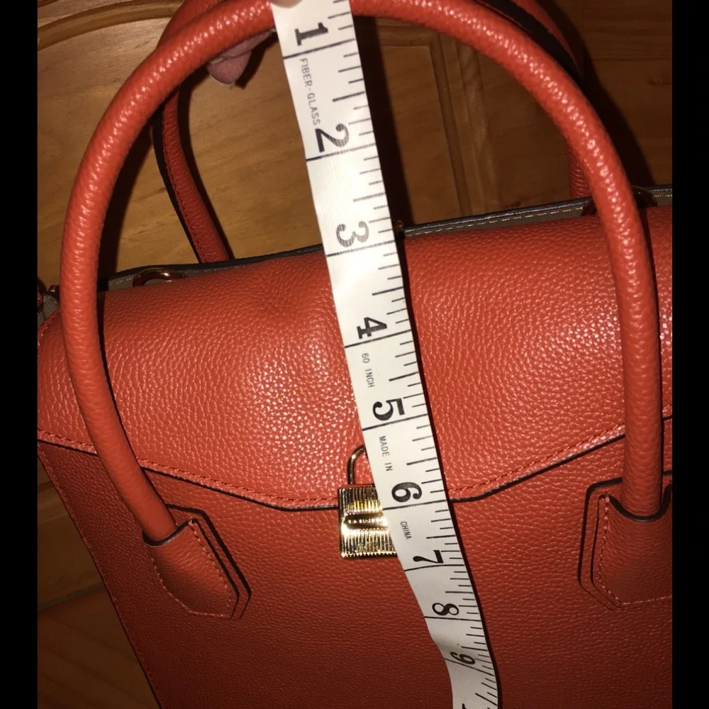 ⭐️⭐️⭐️⭐️4X HOST PICK⭐️⭐️⭐️⭐️ NWT 💯 Authentic Michael Kors All-In-One Bag - Picture 6 of 16